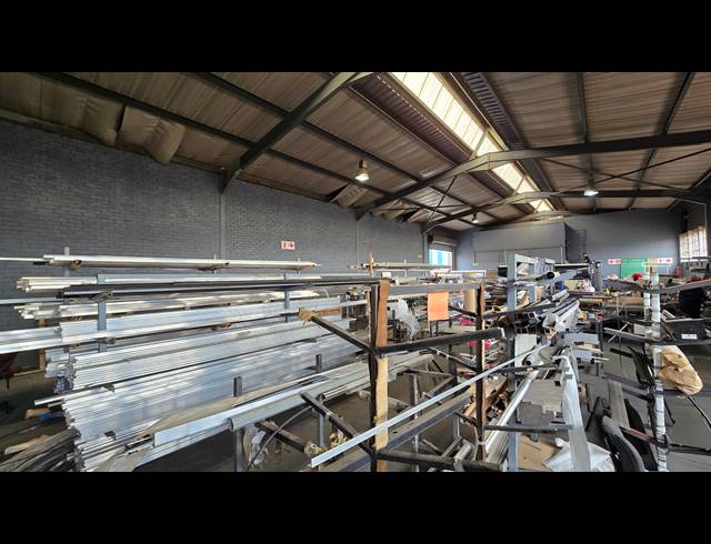 486M² WAREHOUSE TO LET IN SPARTAN